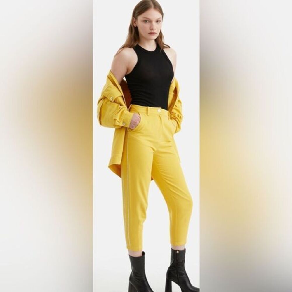 NWT Nocturne Women’s Yellow High Waisted Cropped Jeans Side Bead Detail- Size XL